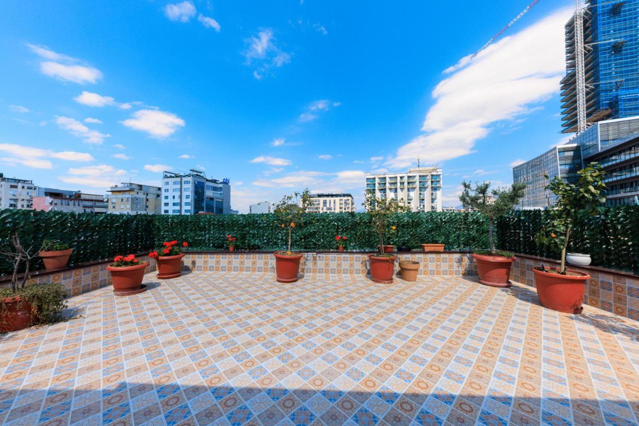Syncron Centre Skyline Rooftop Tirana Apartments Eksteriør billede